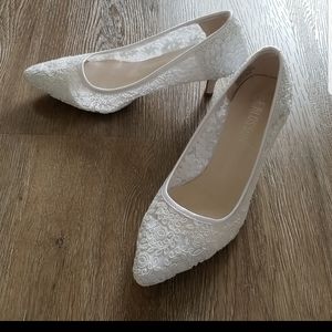 David's Bridal White-Lace Heels Size 6M